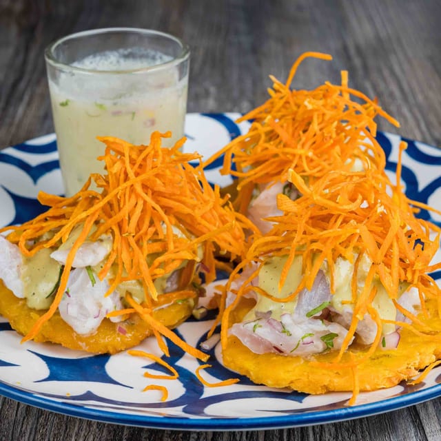 Tostones Acevichados.