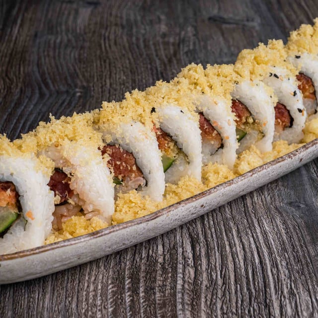 CRUNCHY SPICY TUNA ROLL.