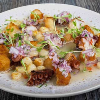 EL Anticucho Quiso Ser Ceviche